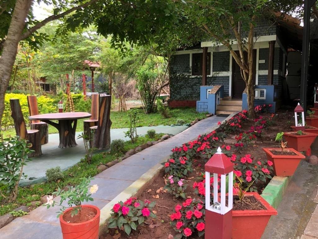 Chalets Resort Masinagudi Ооти Екстериор снимка